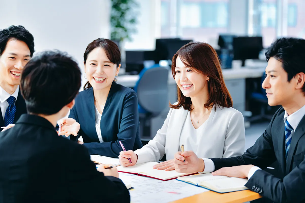 Web制作会社に依頼する